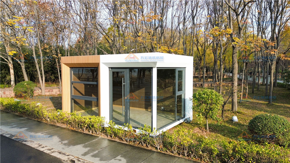 白龜湖景區(qū)游園便利店，集裝箱商鋪