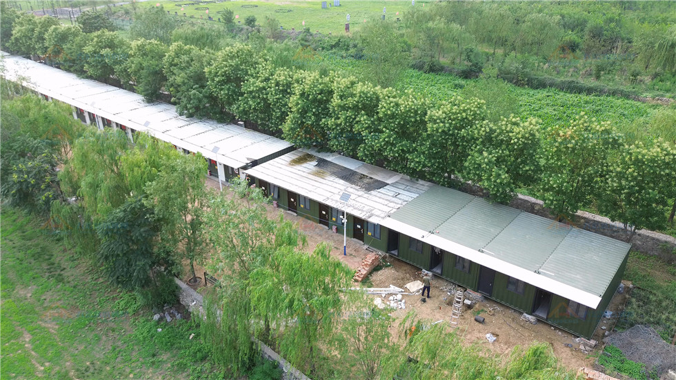 感謝客戶(hù)信任，軍事訓(xùn)練園集裝箱住宿營(yíng)房交付完成